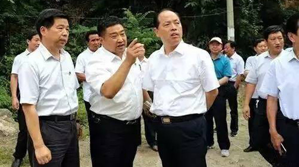 王牌閱官||致敬奮斗在扶貧一線的貧困縣縣委書記們