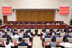 省委書記兩次帶隊把辦公桌“擺”到市里，有何深意？